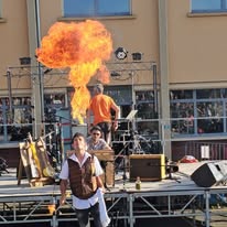 Explosion de flammes sur scène
